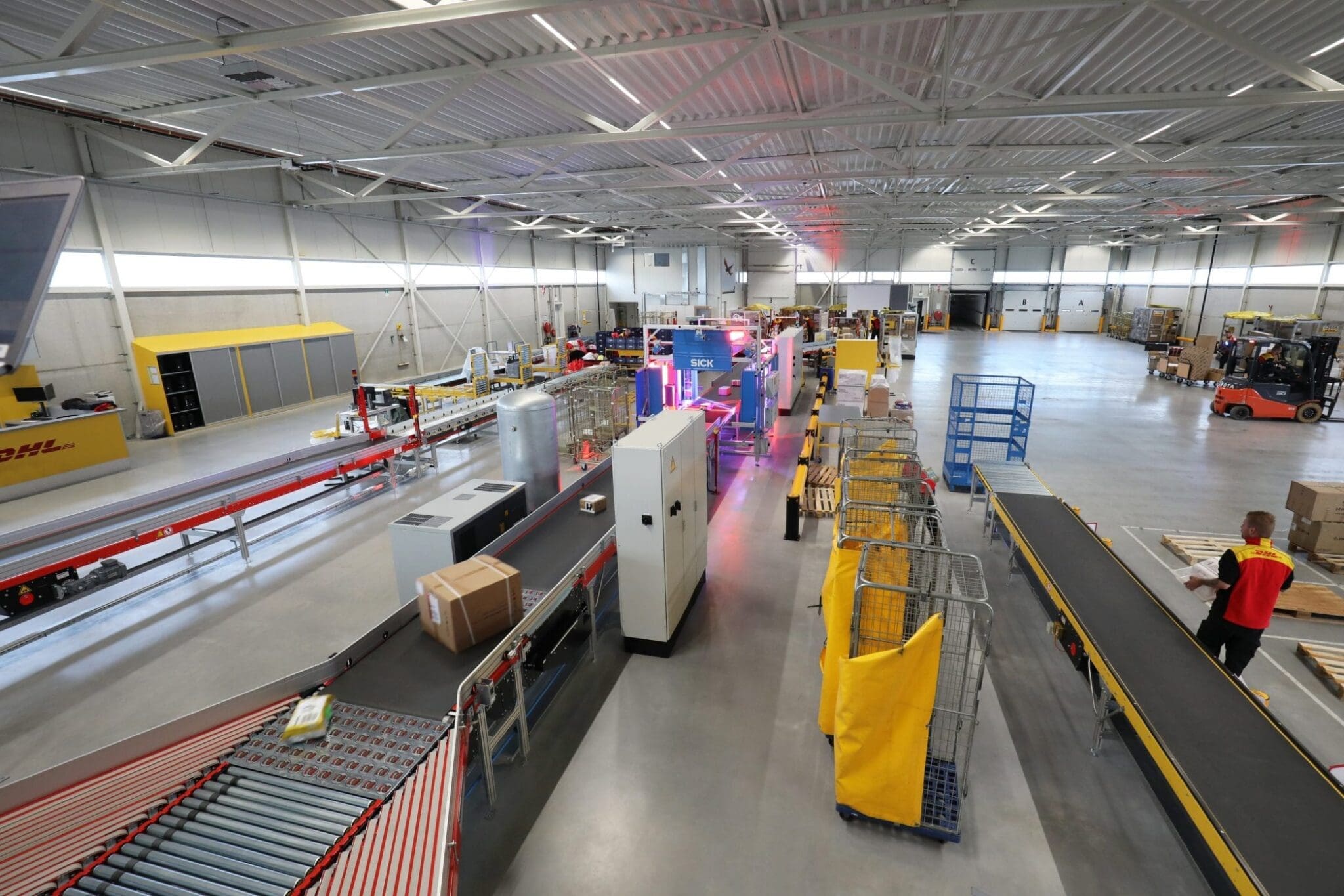Nieuw sorteercentrum DHL Express Zwolle
