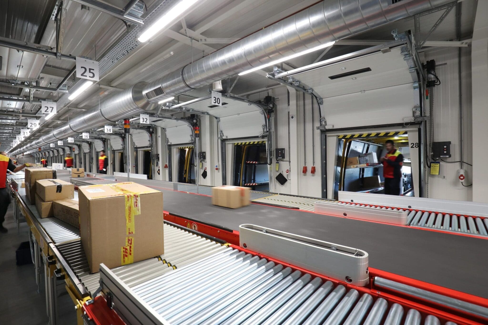 Nieuw sorteercentrum DHL Express Zwolle
