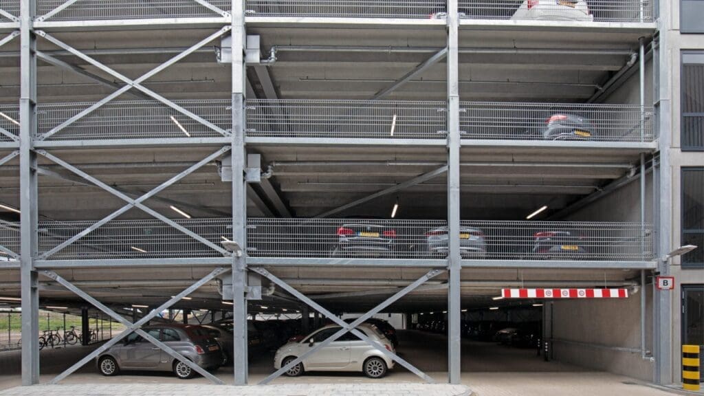 Nieuwe parkeergarage Schiphol Logistics Park