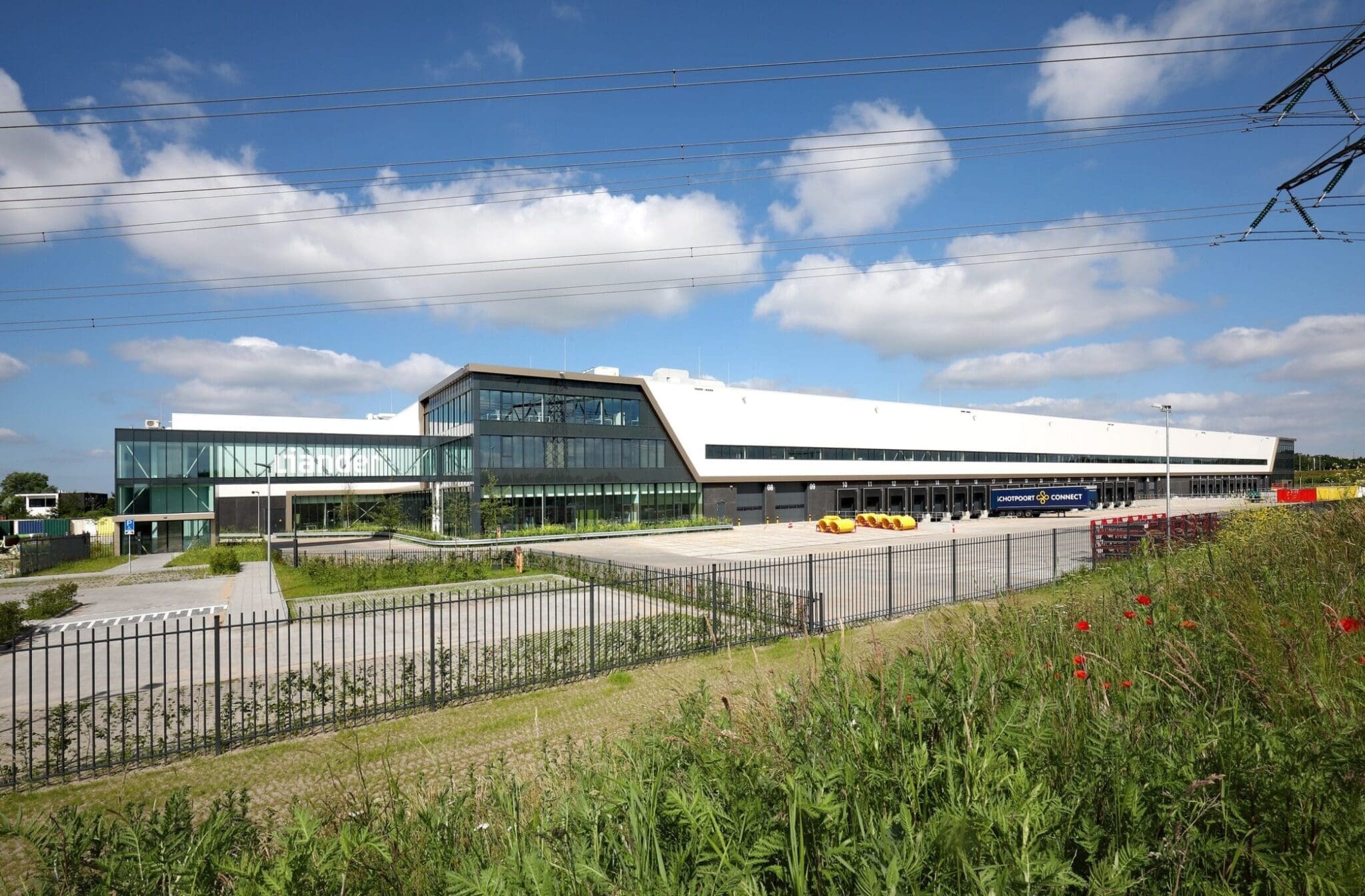 Logistiek bedrijfsgebouw Noordkaap Apeldoorn opgeleverd