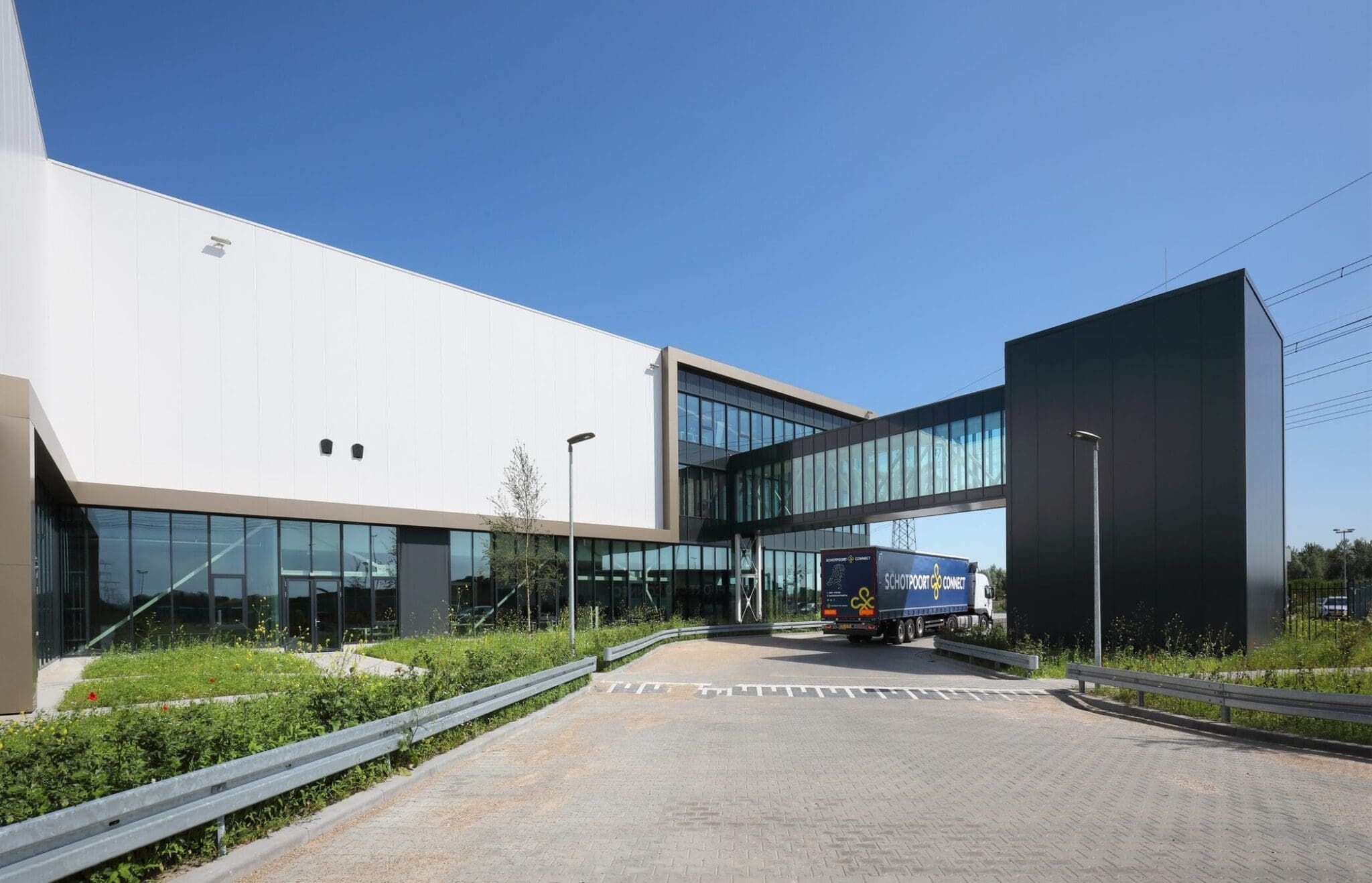 Logistiek bedrijfsgebouw Noordkaap Apeldoorn opgeleverd