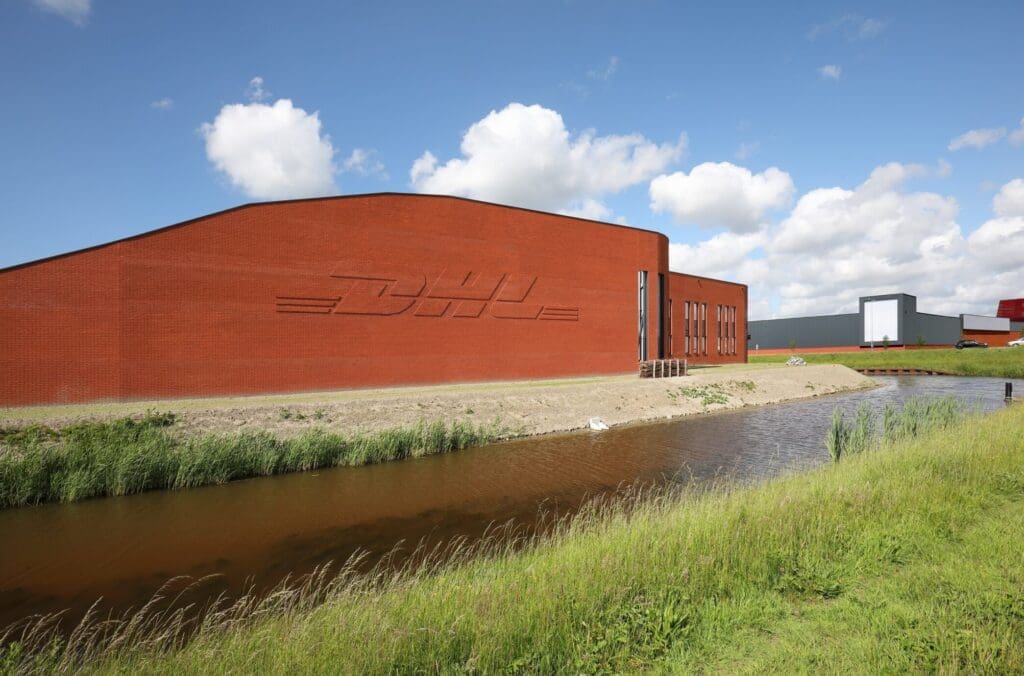 Nieuwbouw service center DHL Express Nieuw-Vennep