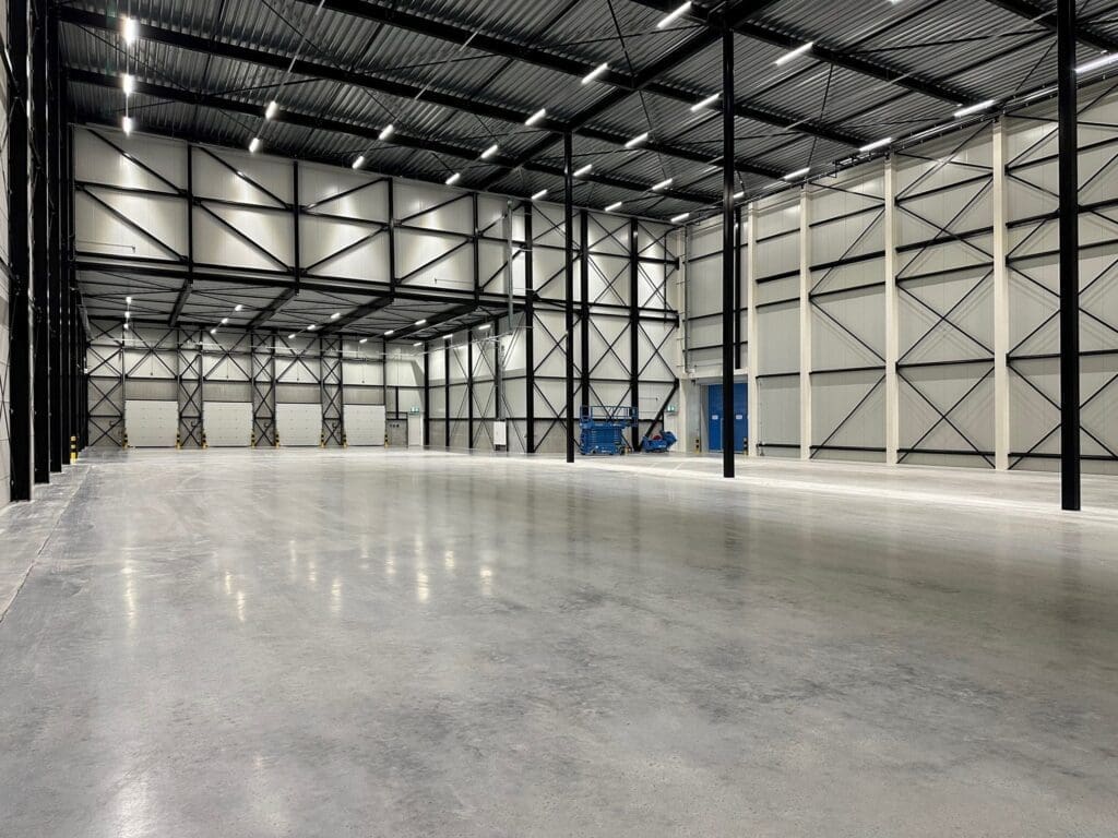 Oplevering bedrijfsgebouw Brenntag Zevenberge
