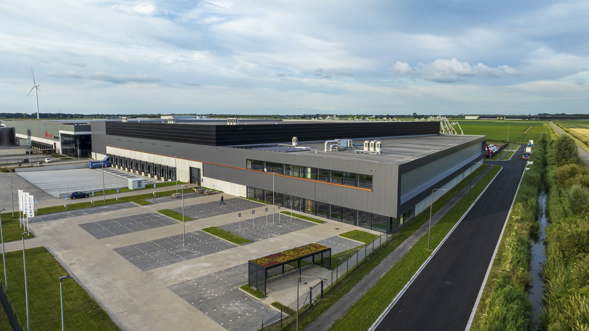 Logistiek bedrijfsgebouw Necron Hoeksche Waard