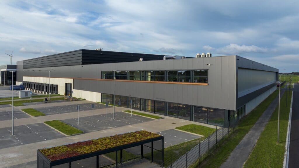 Logistiek bedrijfsgebouw Necron Hoeksche Waard