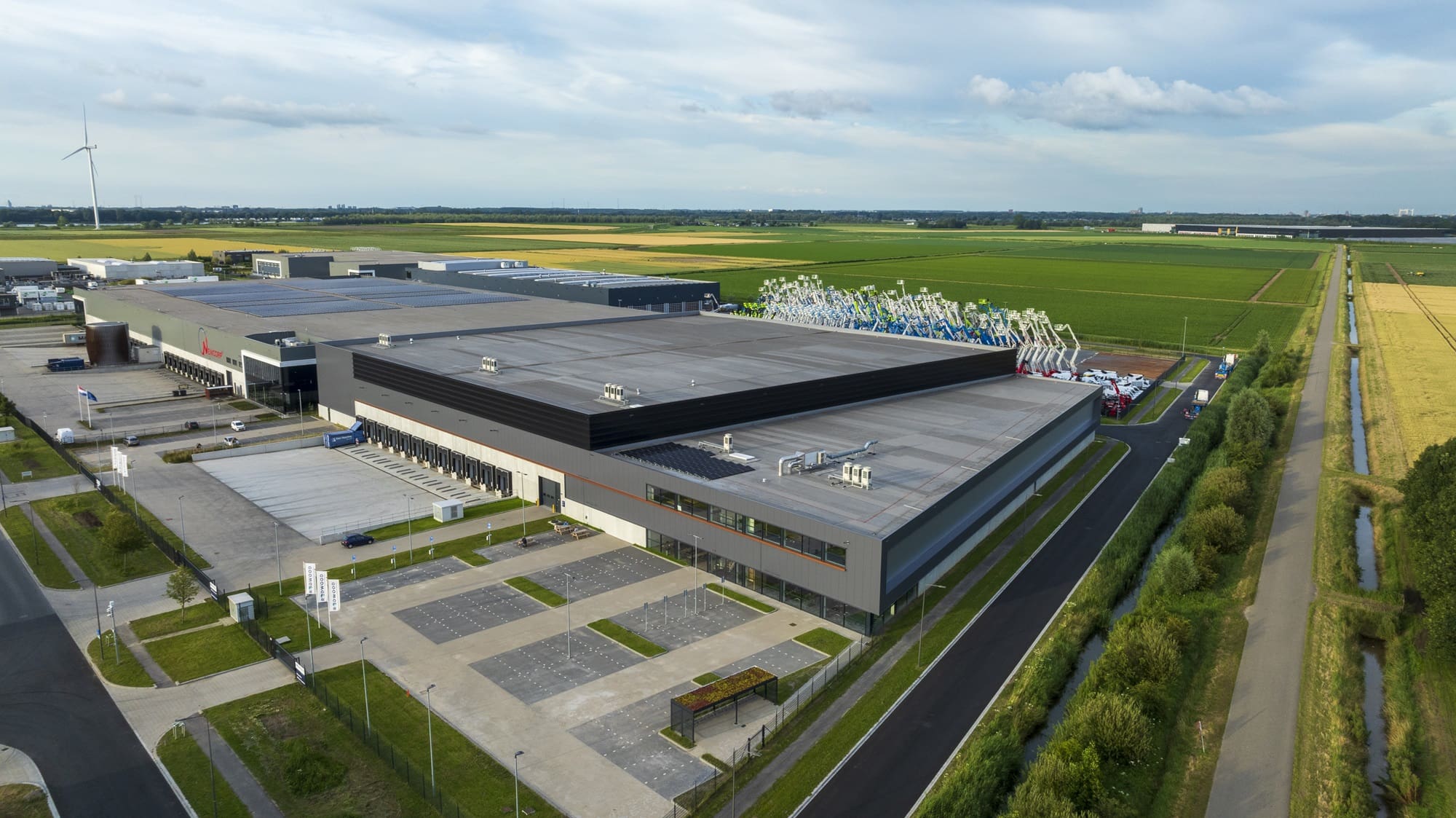 Logistiek bedrijfsgebouw Necron Hoeksche Waard