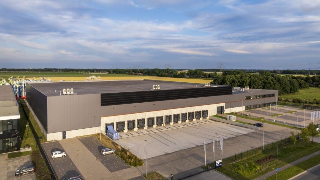 Logistiek bedrijfsgebouw Necron Hoeksche Waard