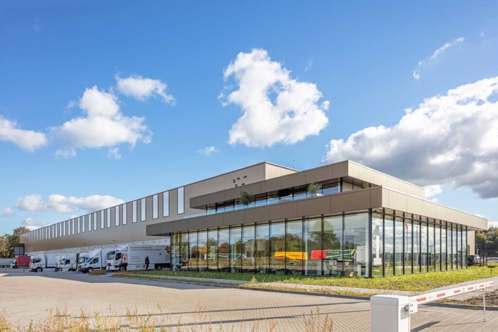 Logistiek bedrijfsgebouw Sluyter Assen