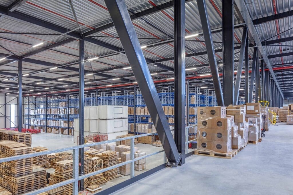 Logistiek bedrijfsgebouw Sluyter Assen