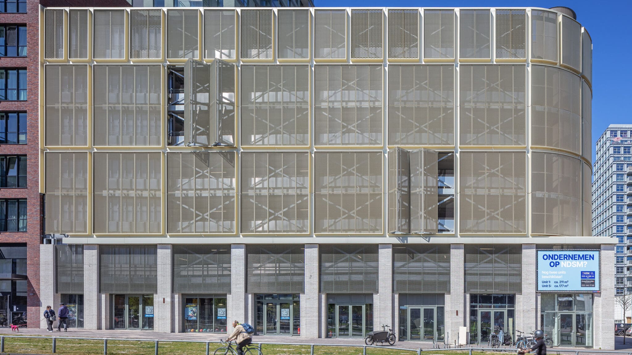 Mobiliteitshub NDSM Binnendok Amsterdam