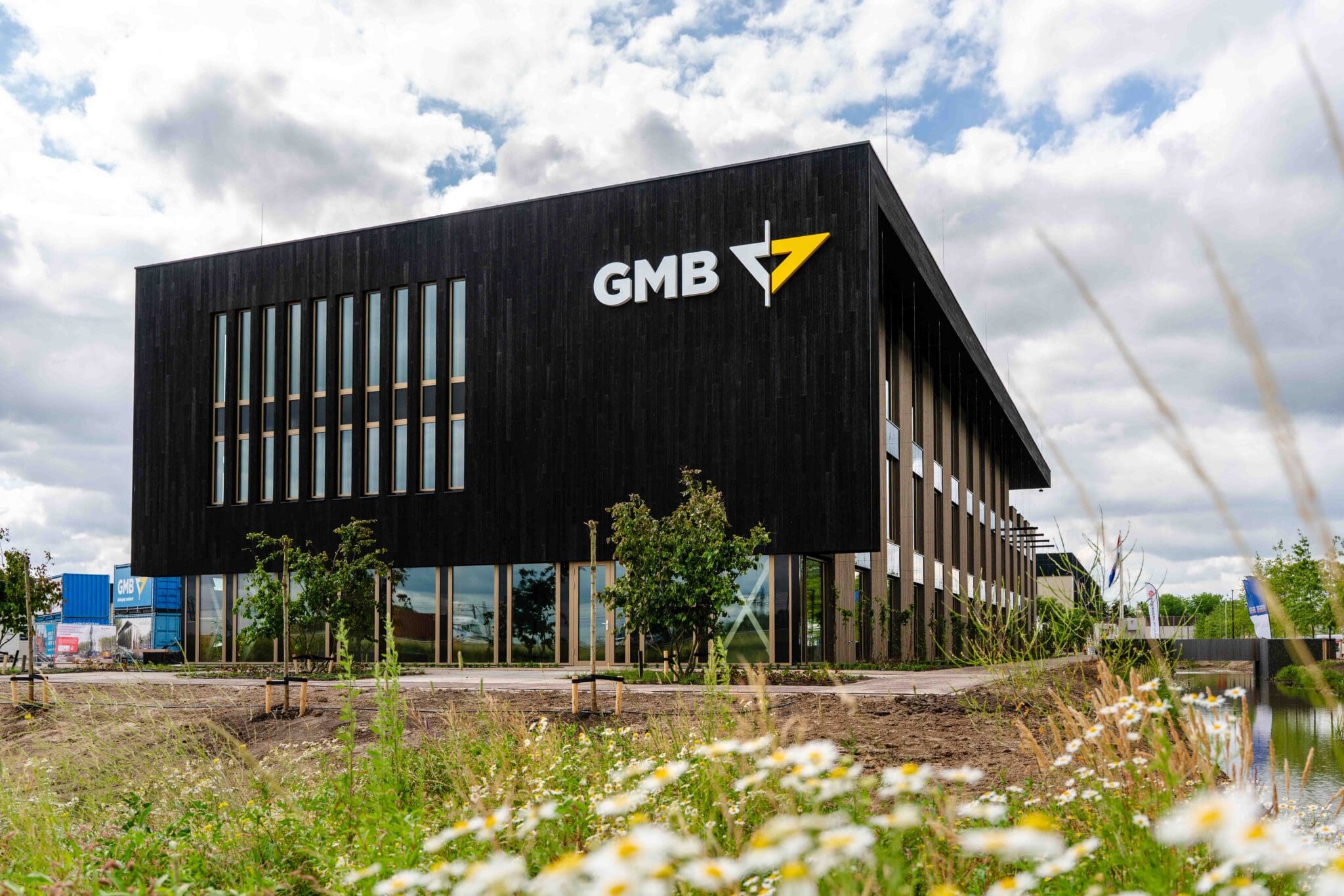Nieuwbouw bedrijfsgebouw GMB Dodewaard