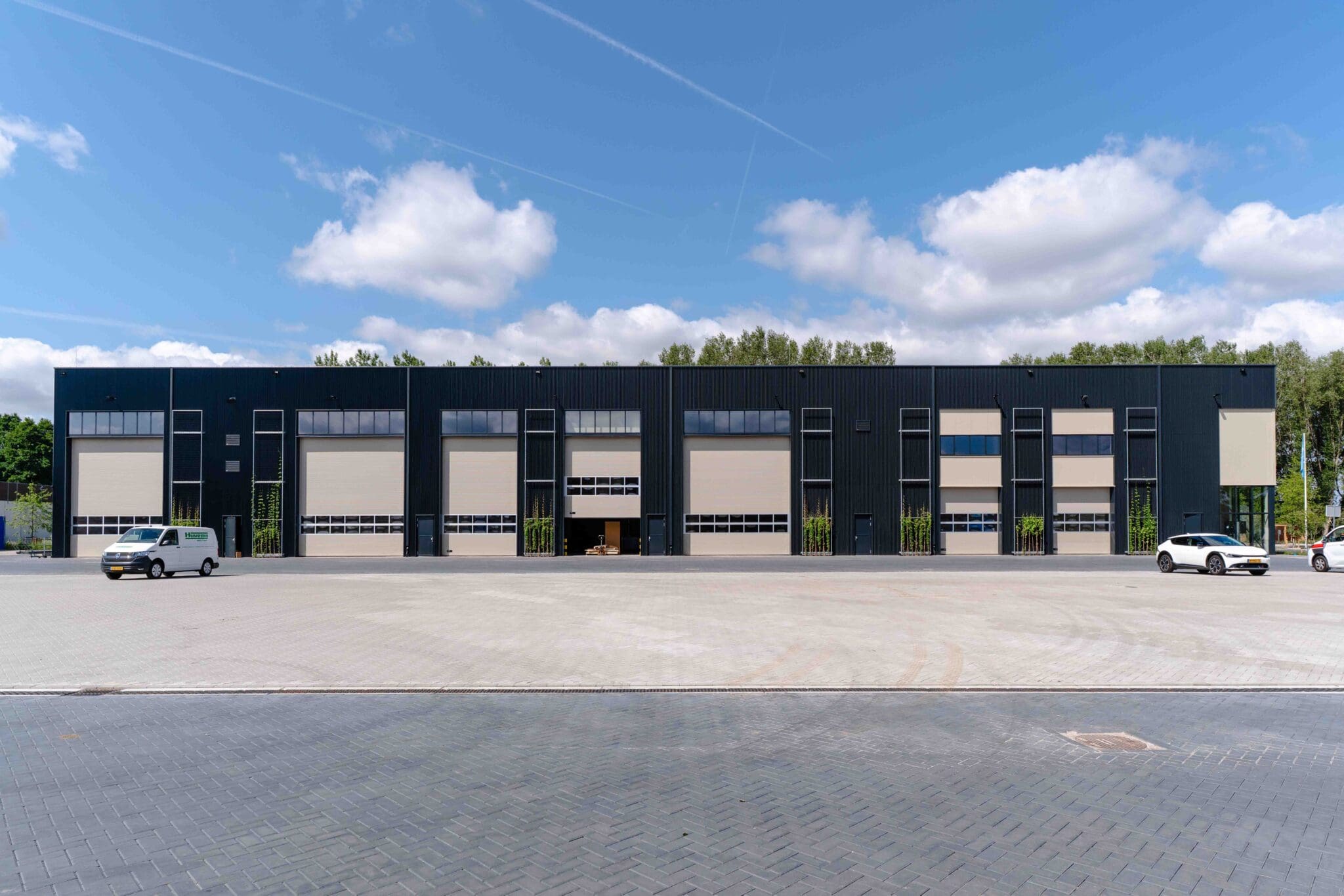 Nieuwbouw bedrijfsgebouw GMB Dodewaard