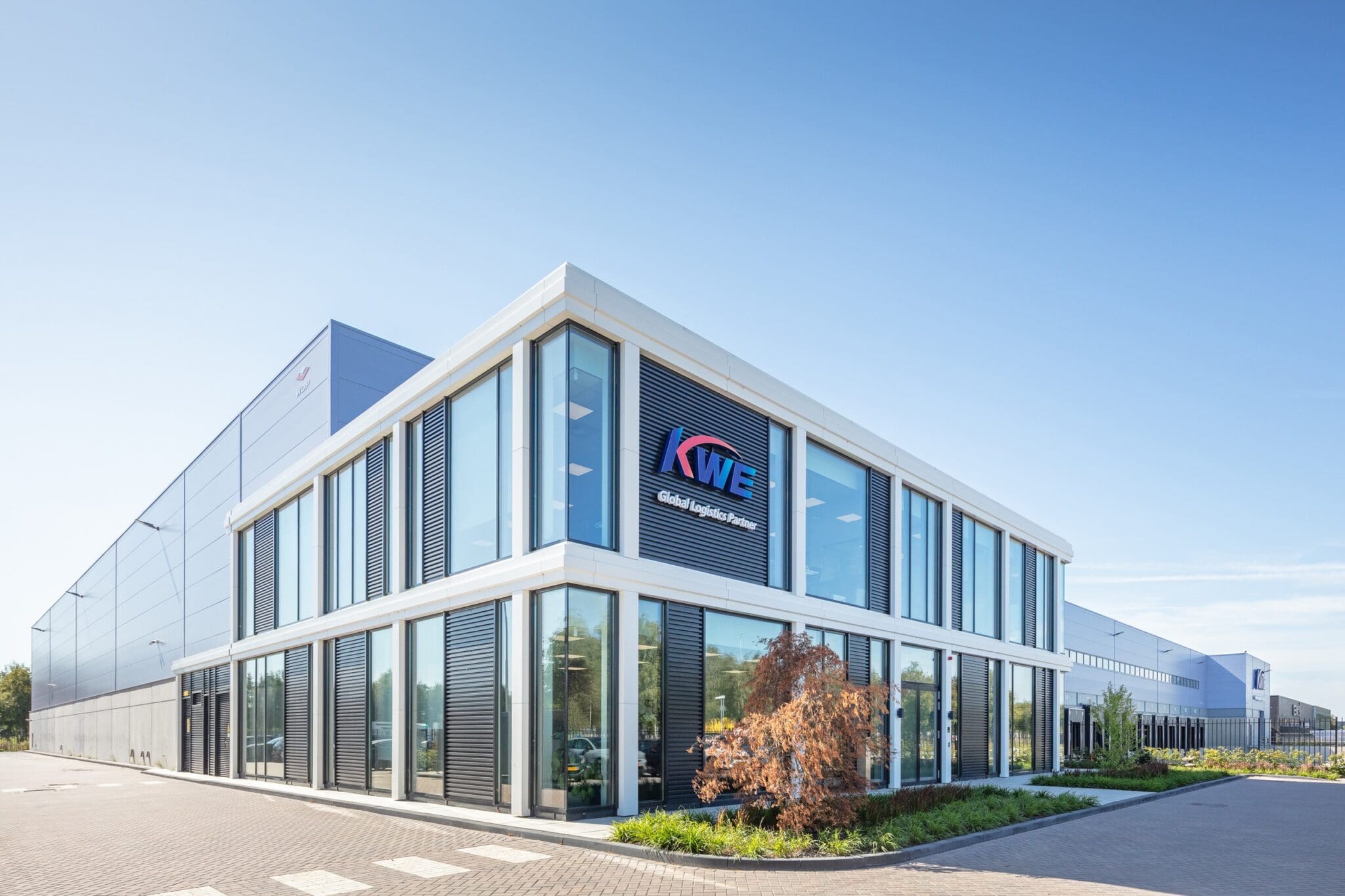 Hybride bedrijfsgebouw WDP Kintetsu Schiphol Oost