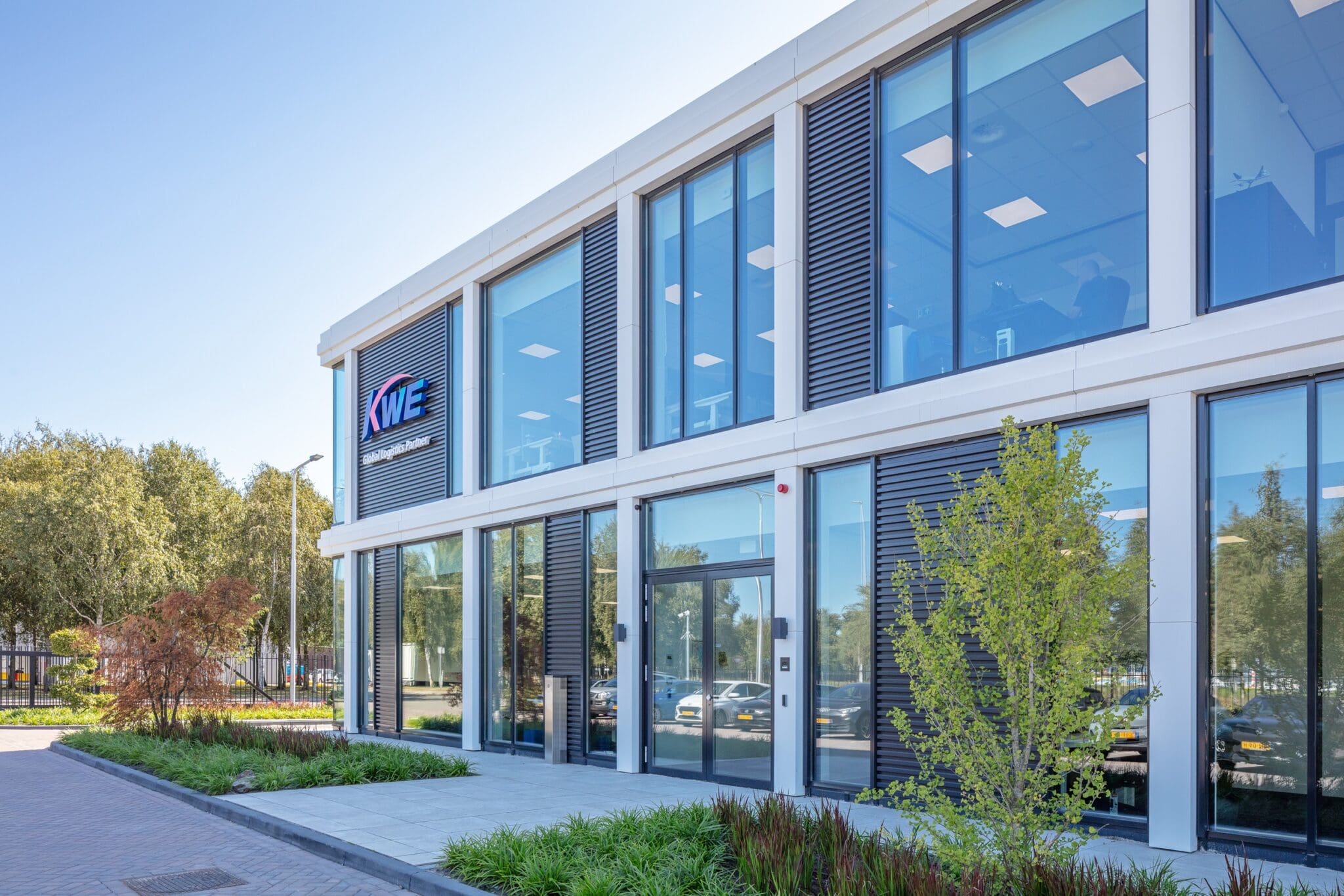 Hybride bedrijfsgebouw WDP Kintetsu Schiphol Oost