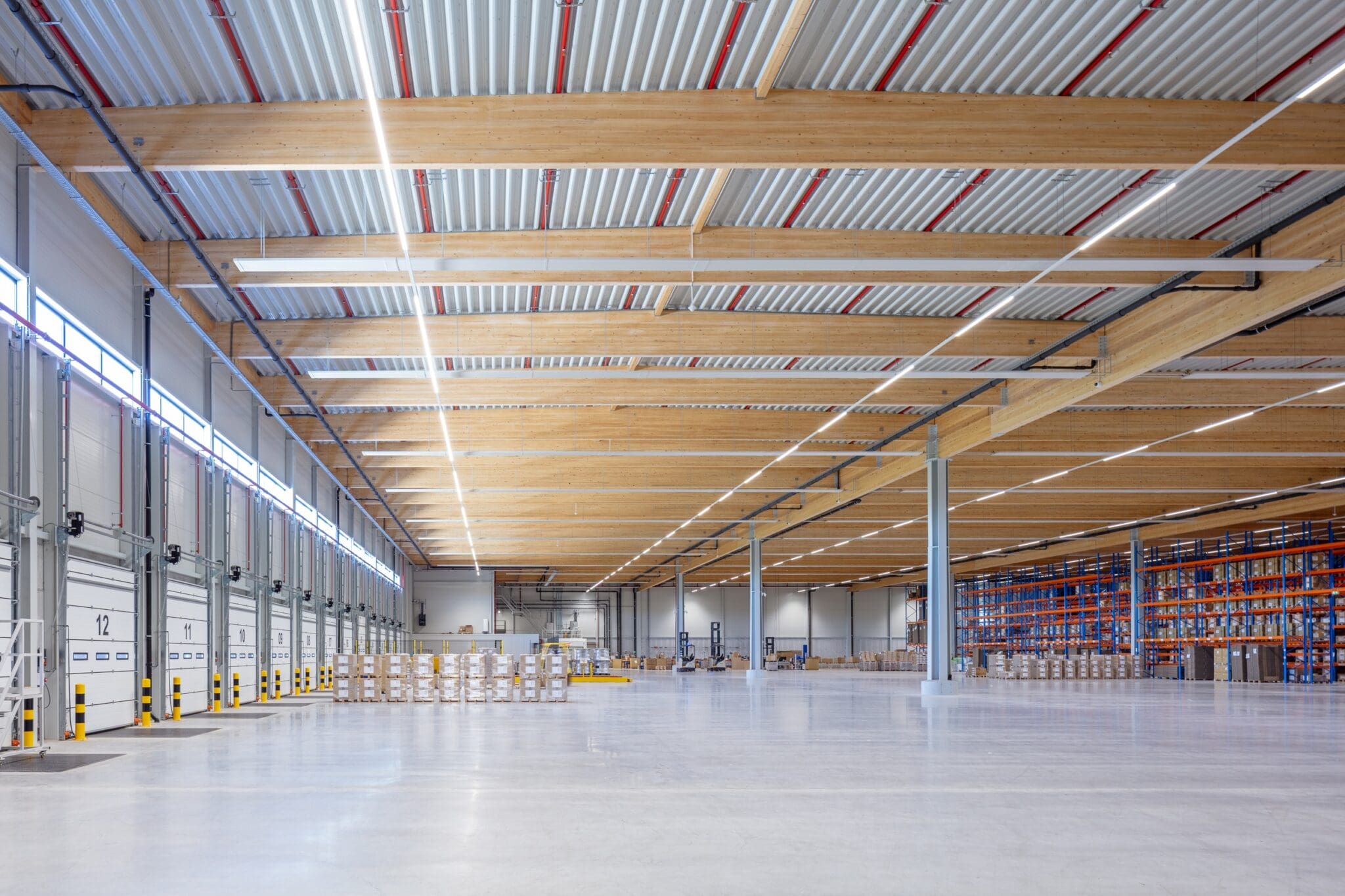 Hybride bedrijfsgebouw WDP Kintetsu Schiphol Oost
