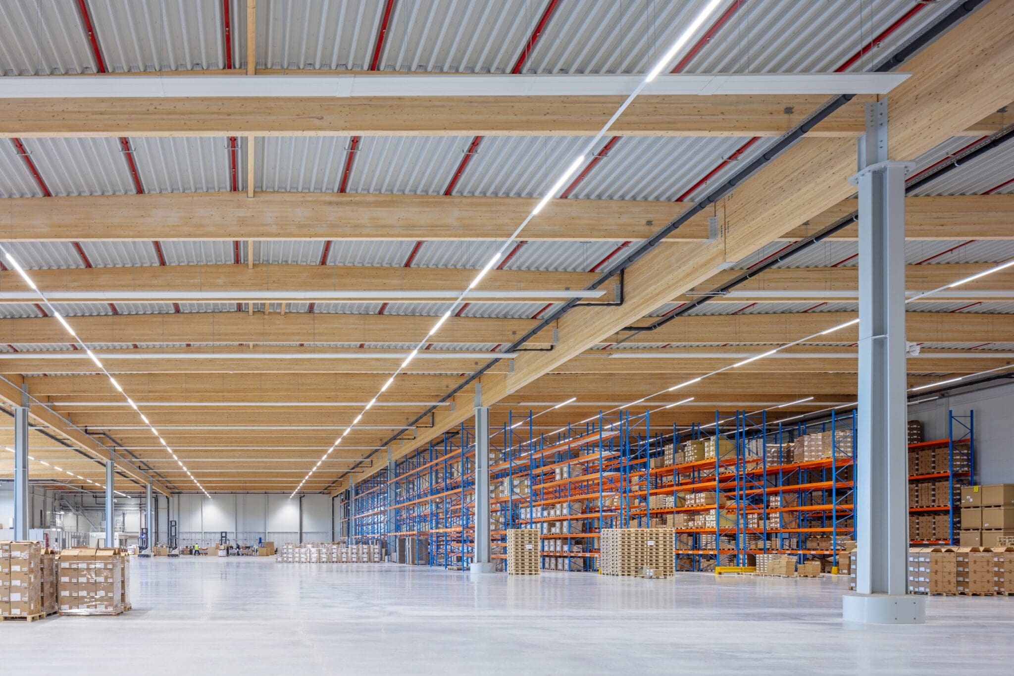 Hybride bedrijfsgebouw WDP Kintetsu Schiphol Oost
