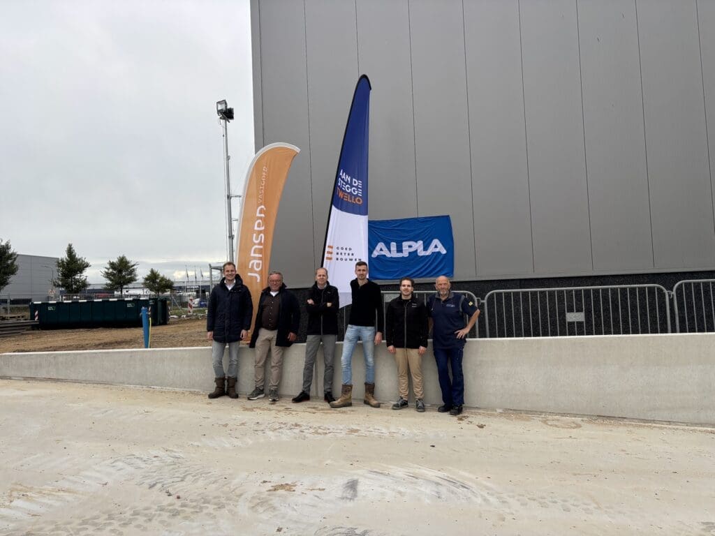 Hoogste punt bedrijfsgebouw Kleefstraat Alpla Zwolle