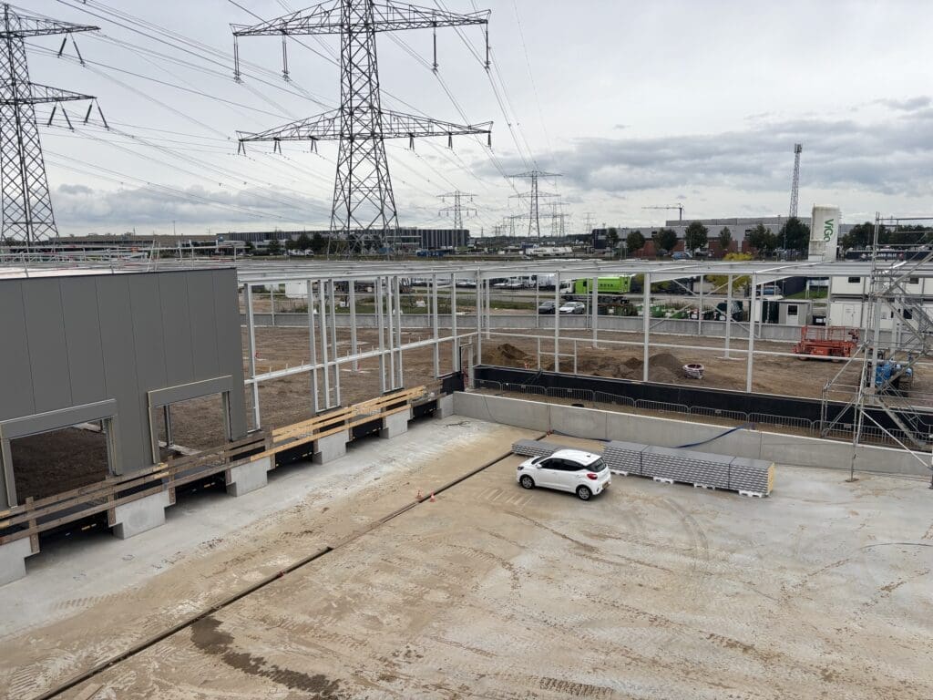 Hoogste punt bedrijfsgebouw Kleefstraat Alpla Zwolle