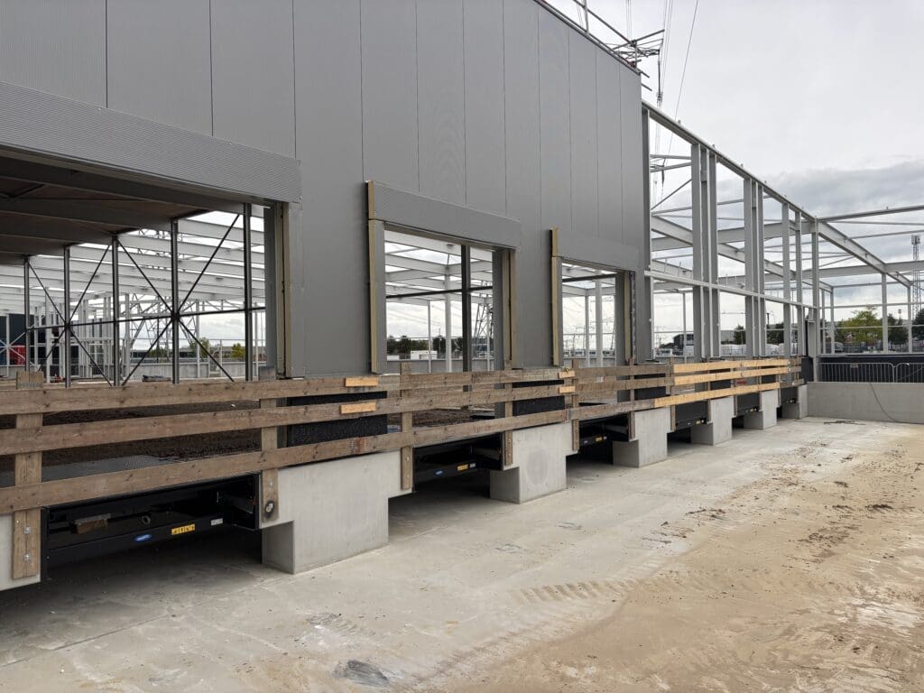 Hoogste punt bedrijfsgebouw Kleefstraat Alpla Zwolle