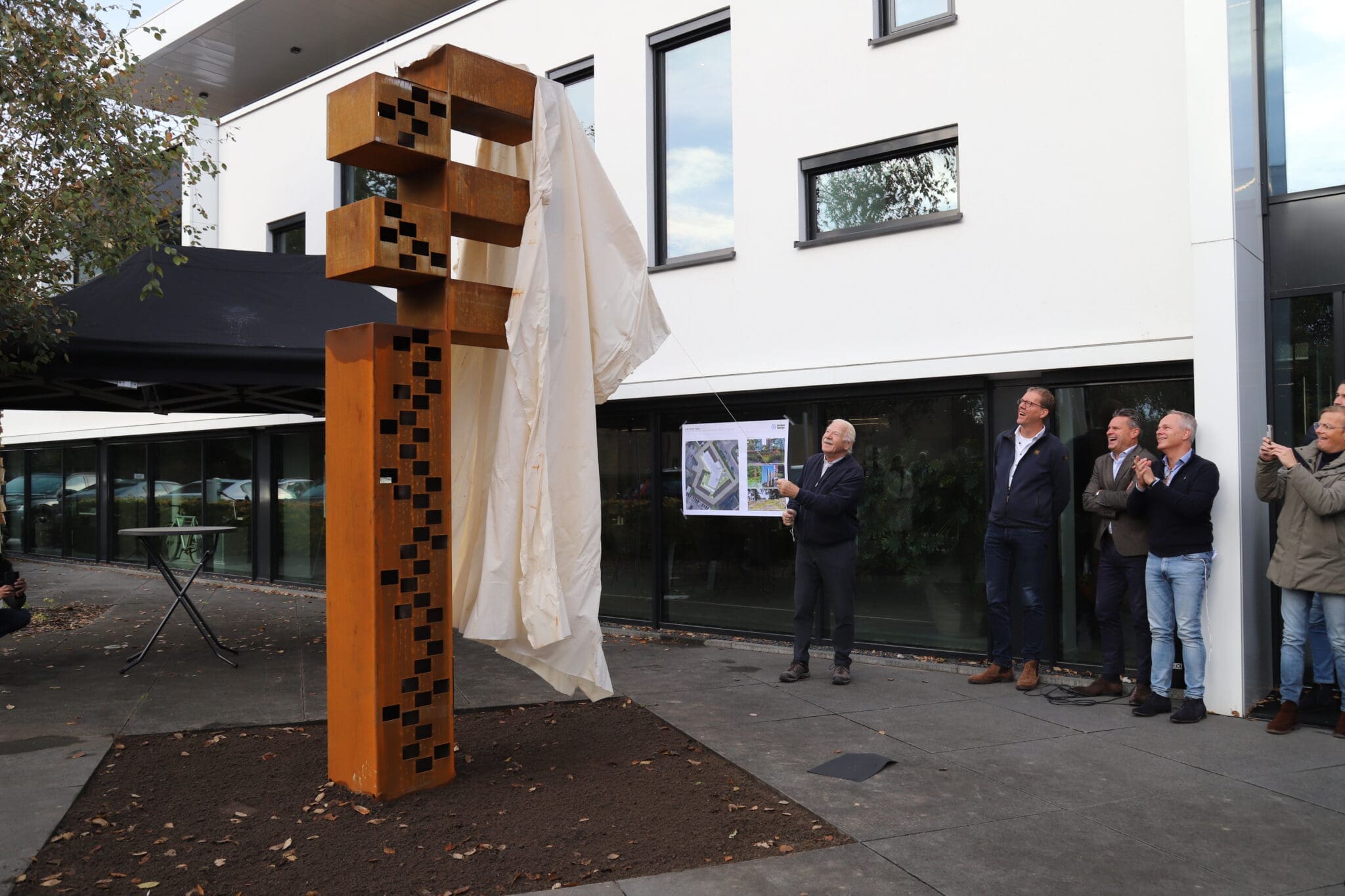 Onthulling kunstobject