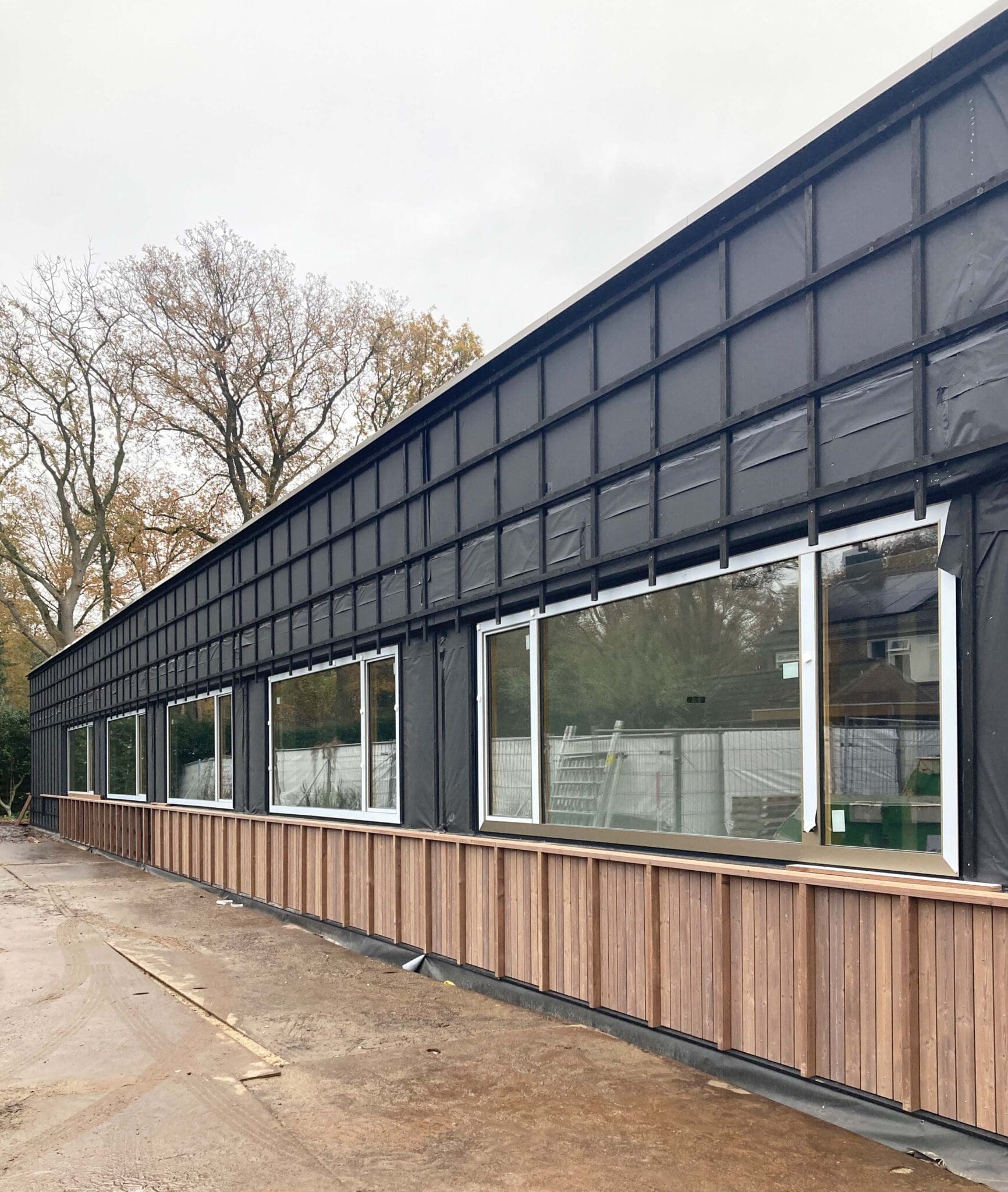 Houten bedrijfsgebouw GMB IJhorst november 2024