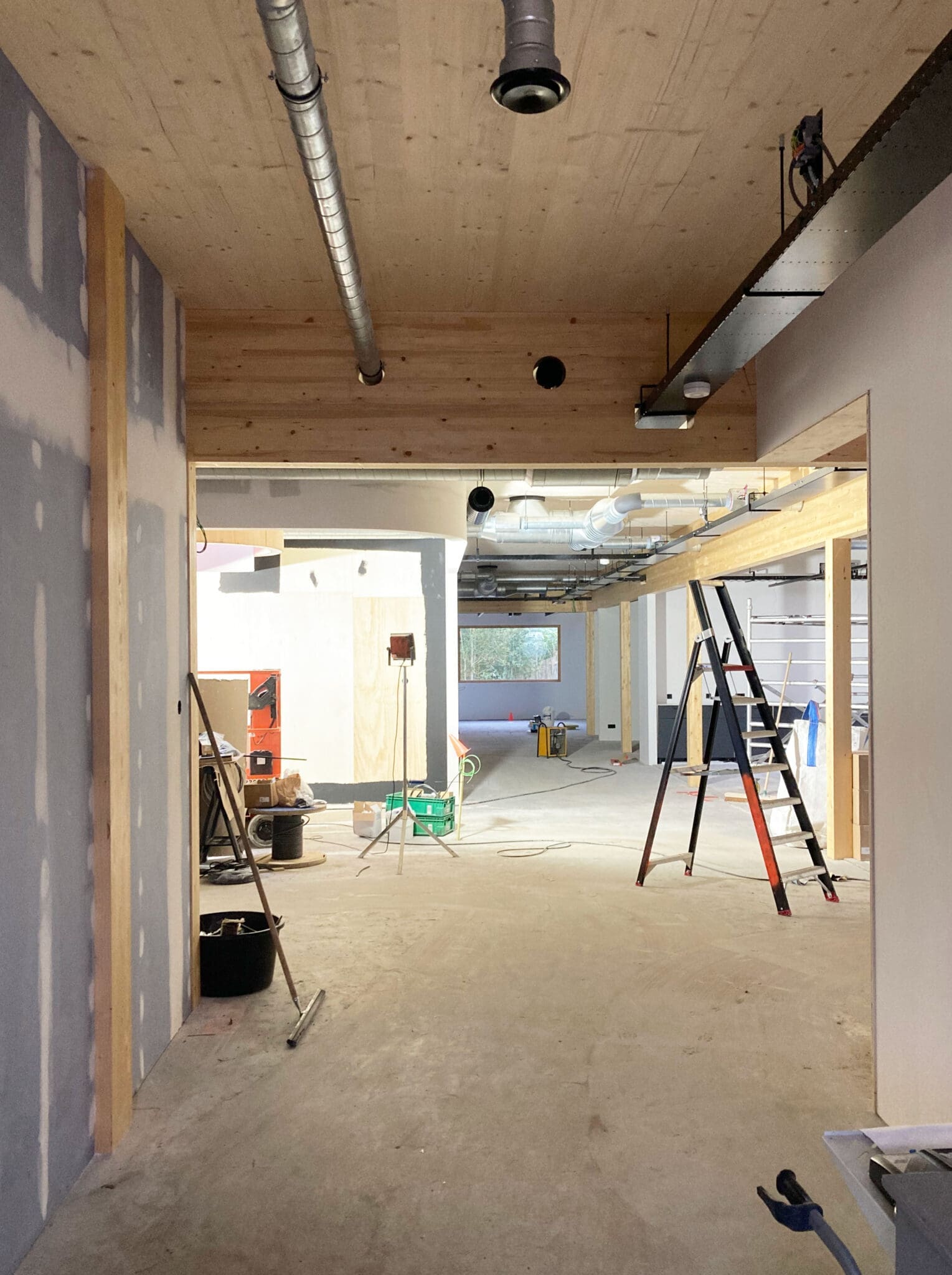 Houten bedrijfsgebouw GMB IJhorst november 2024