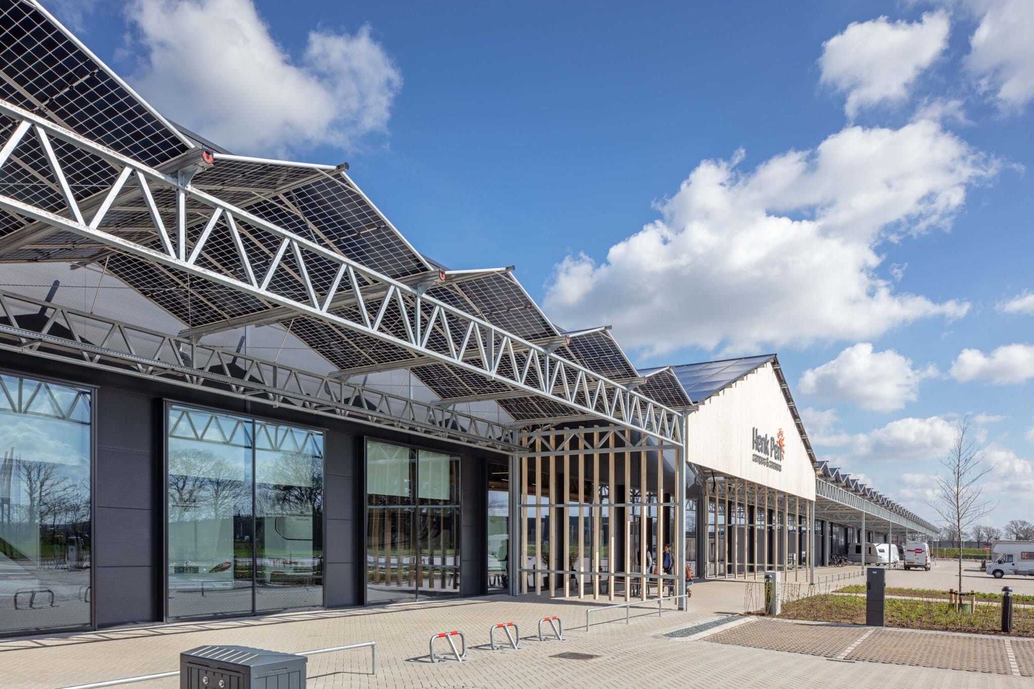 Bedrijfsgebouw Henk Pen Groenlo