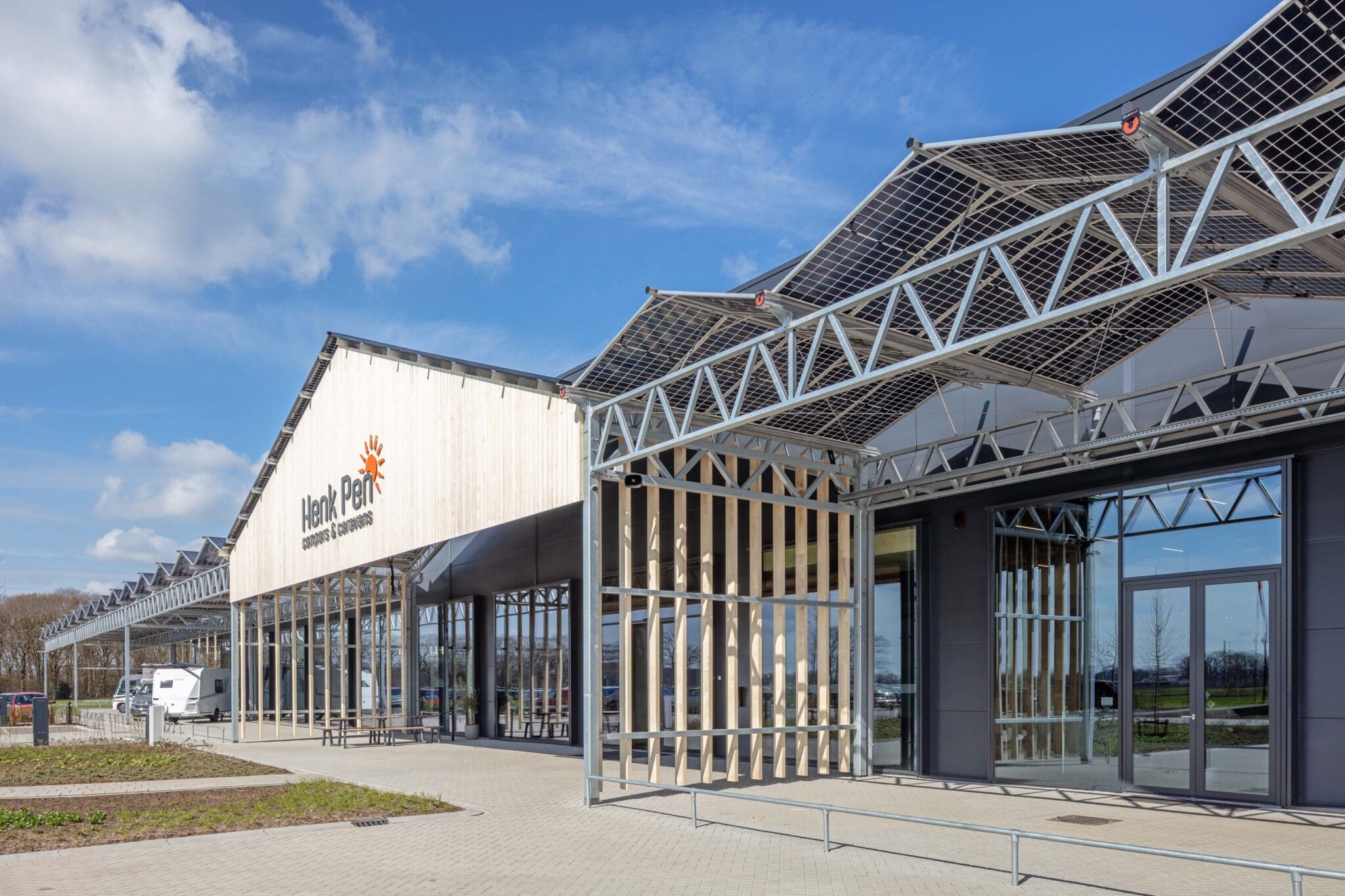 Bedrijfsgebouw Henk Pen Groenlo