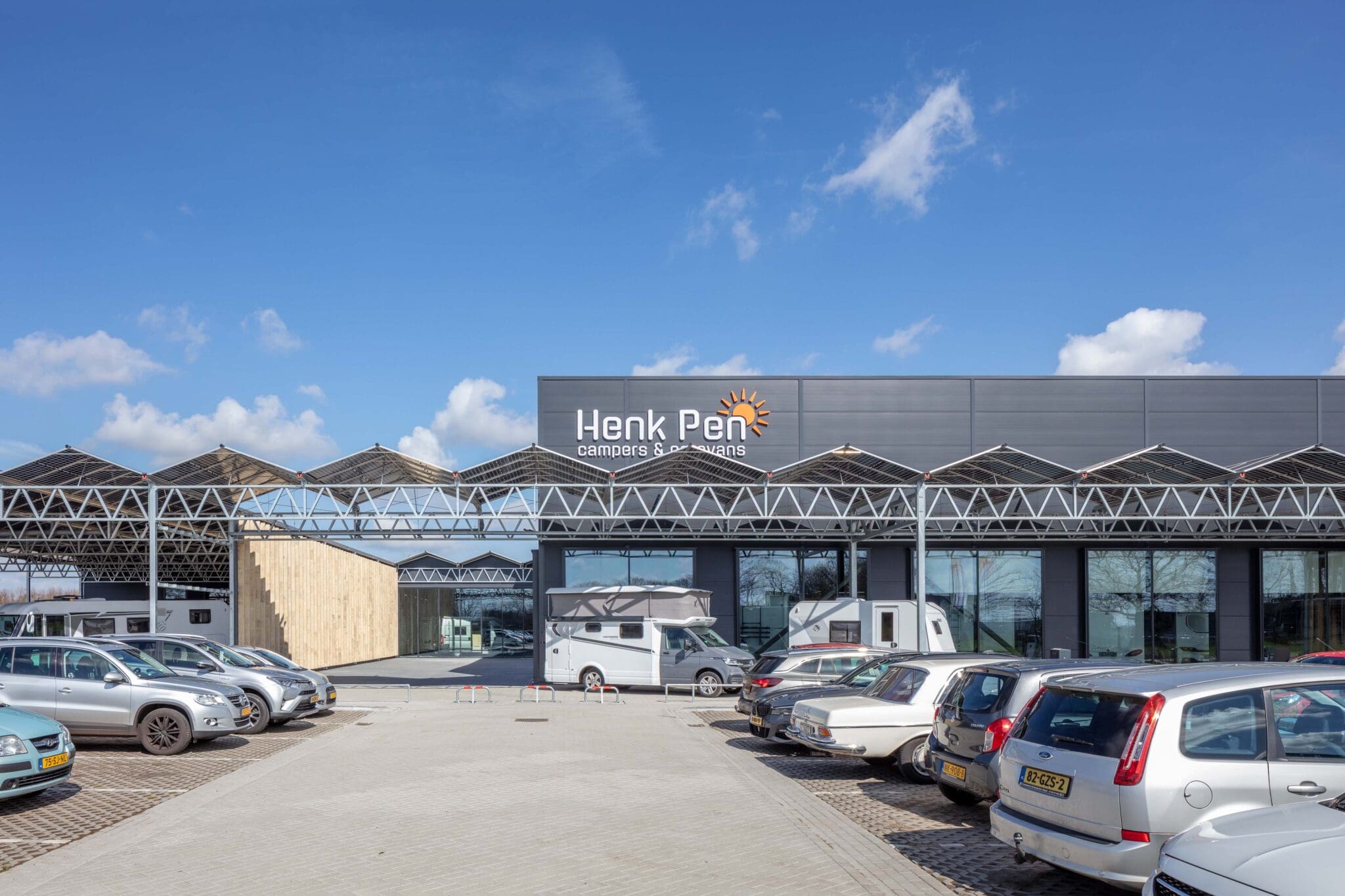 Bedrijfsgebouw Henk Pen Groenlo