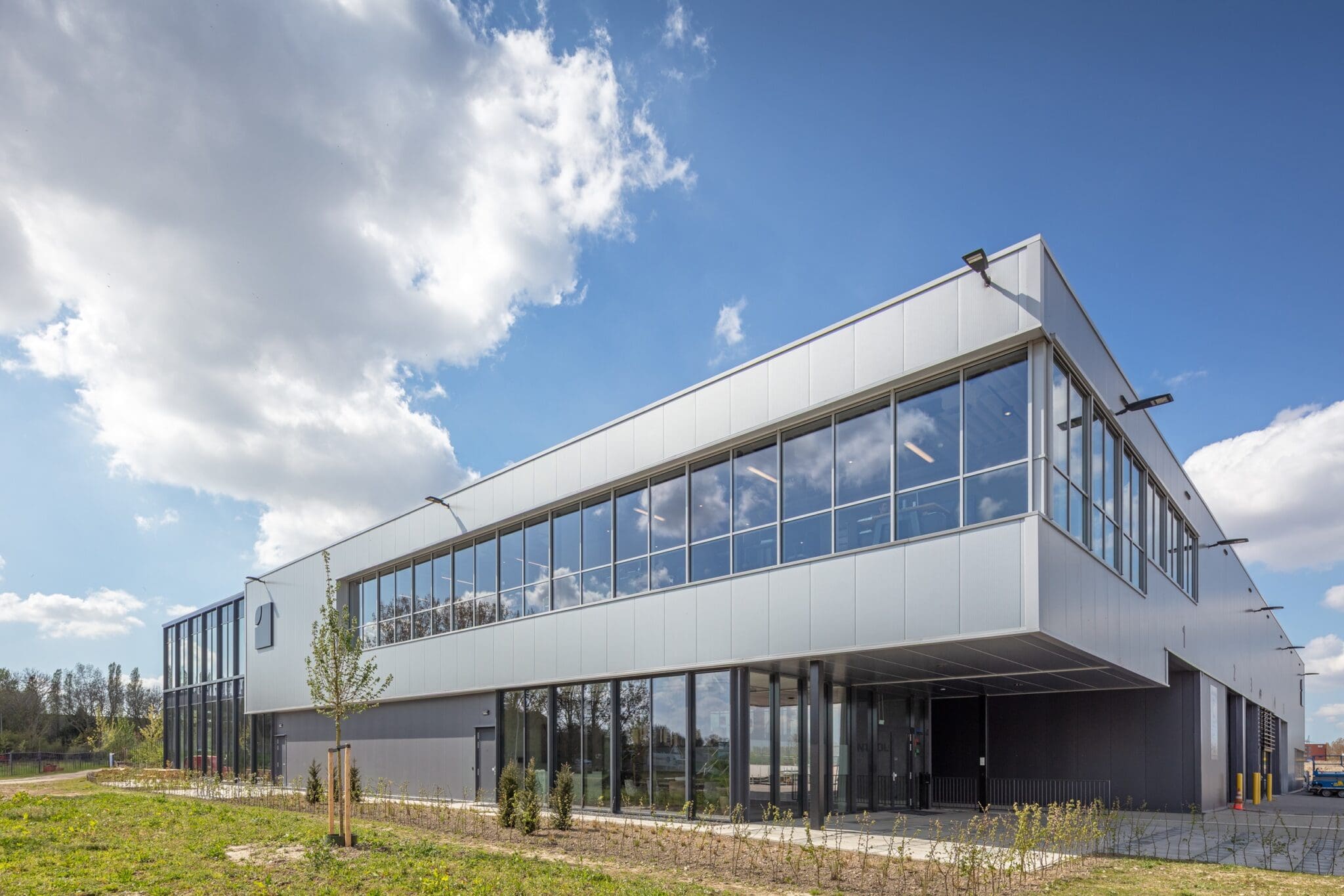 Nieuw bedrijfsgebouw Van der Heiden Systems Ridderkerk