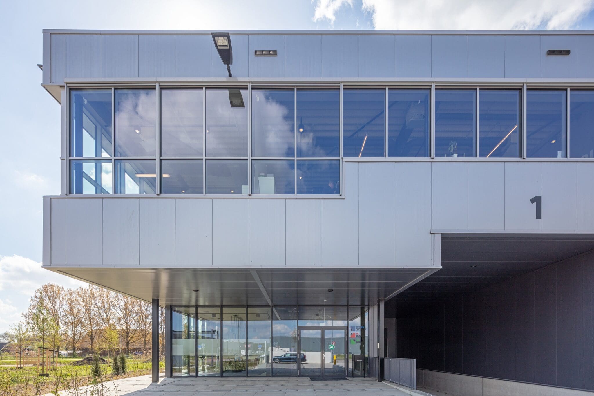 Nieuw bedrijfsgebouw Van der Heiden Systems Ridderkerk
