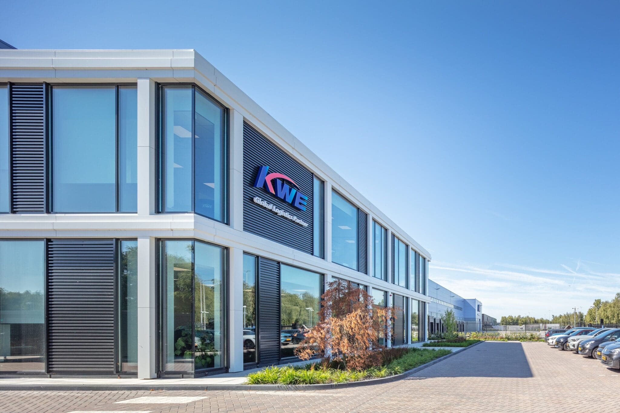 Hybride bedrijfsgebouw WDP Kintetsu Schiphol Oost