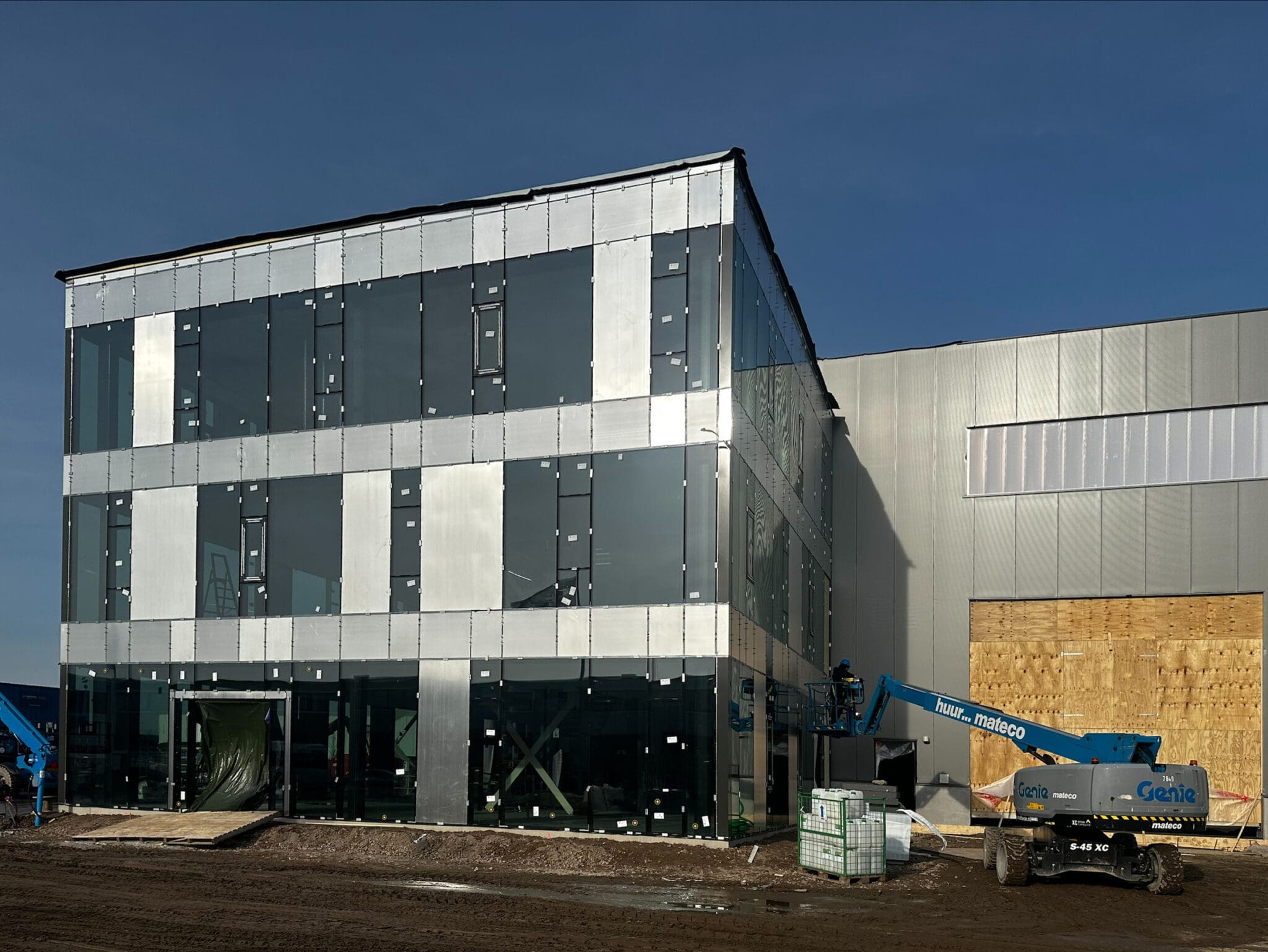 Voortgang bouw bedrijfsgebouw Verhoef Amstelveen februari 2026