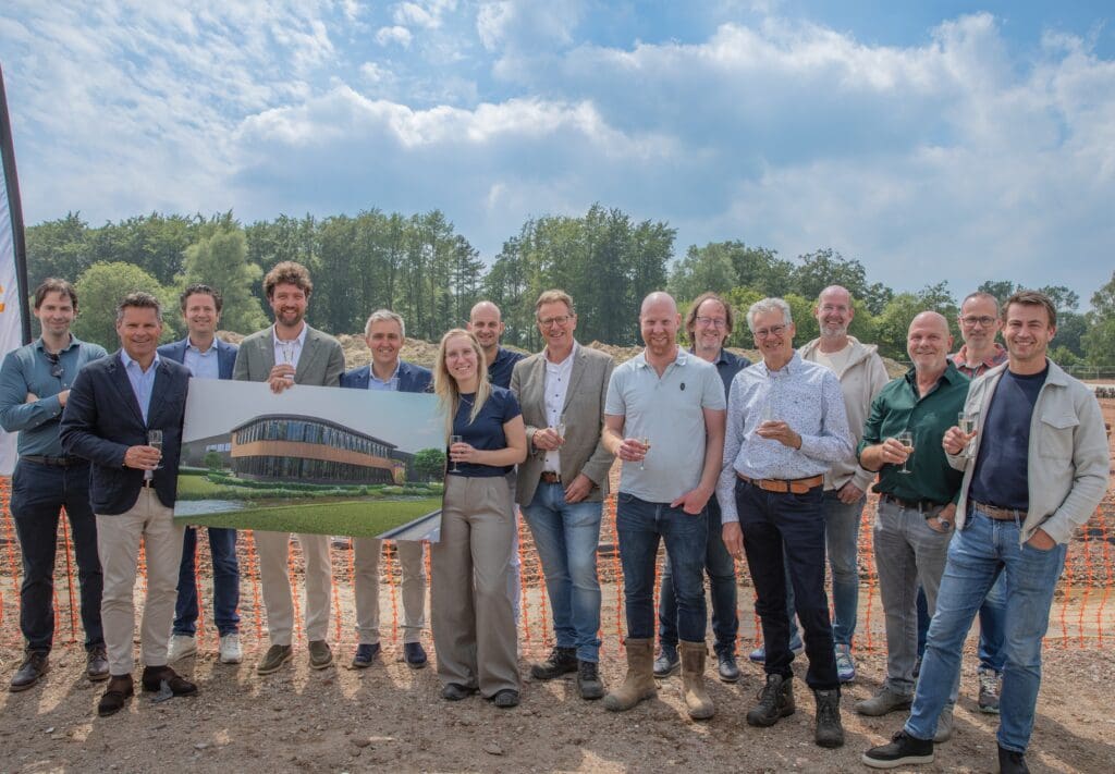 Eerste paal Kvadrat Weaving Winterswijk
